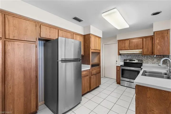 4412 SE 13th  PL, Cape Coral, FL 33904