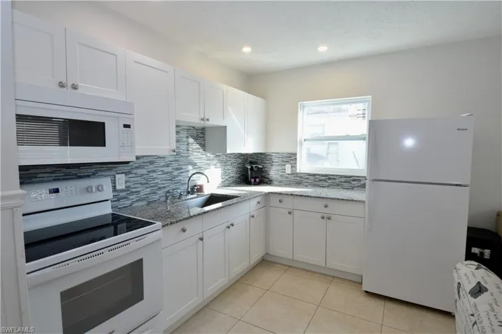 3125  Barrett  AVE, Naples, FL 34112