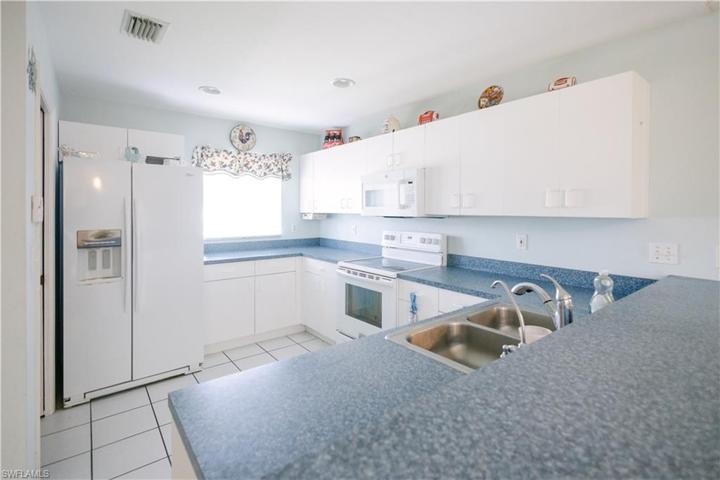 519 NW 36th PL, CAPE CORAL FL 33993