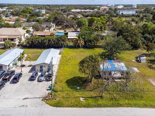 Bayside St, Naples Fl 34112