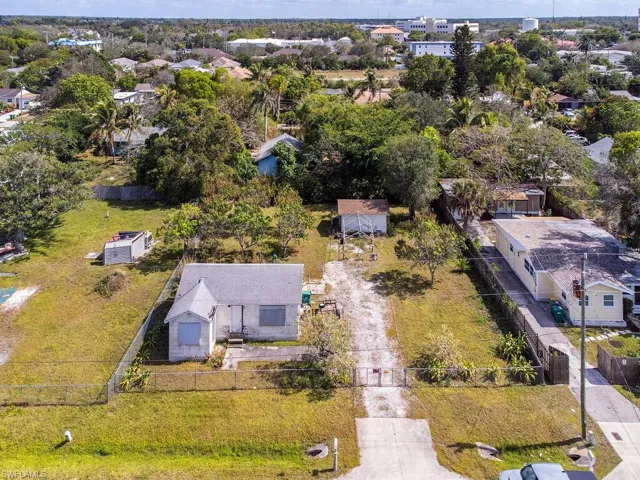 Bayside St, Naples Fl 34112