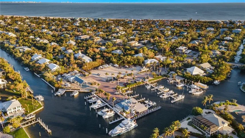 Aerial View Marina/Bay