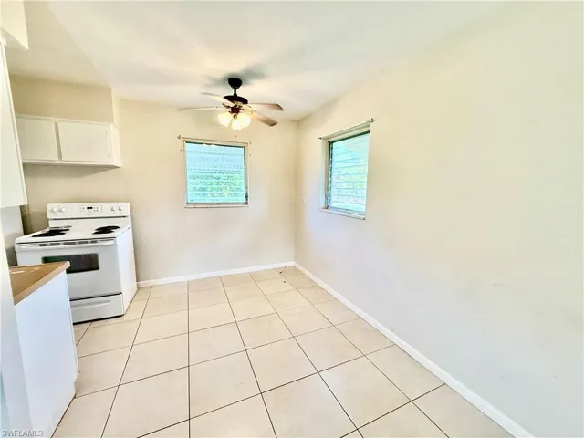 27 Apache St, Lehigh Acres, Florida 33936
