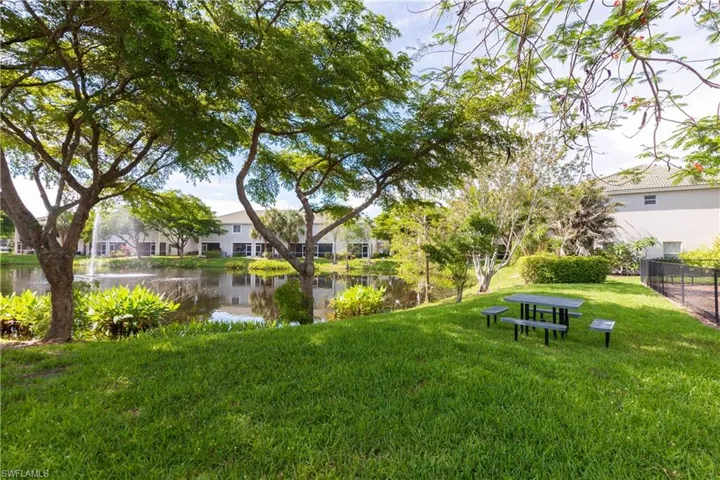 8068 Pacific Beach Dr, Fort Myers Fl 33966