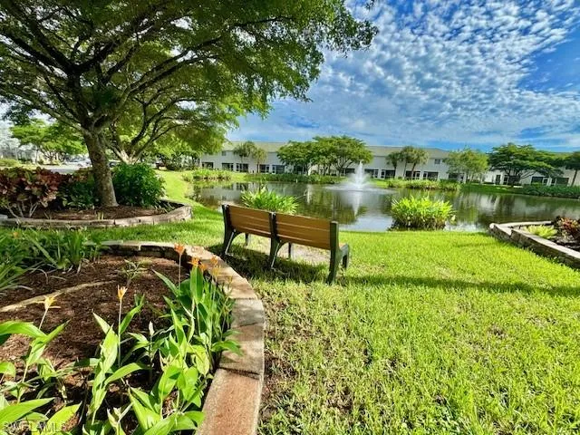 8068 Pacific Beach Dr, Fort Myers Fl 33966