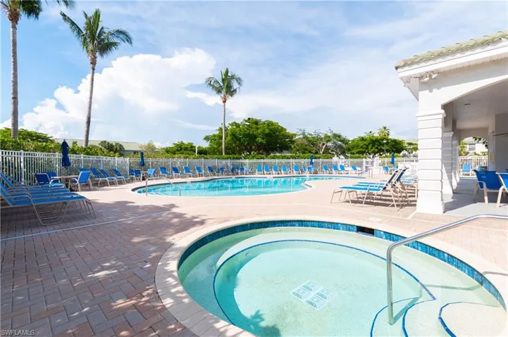 8068 Pacific Beach Dr, Fort Myers Fl 33966