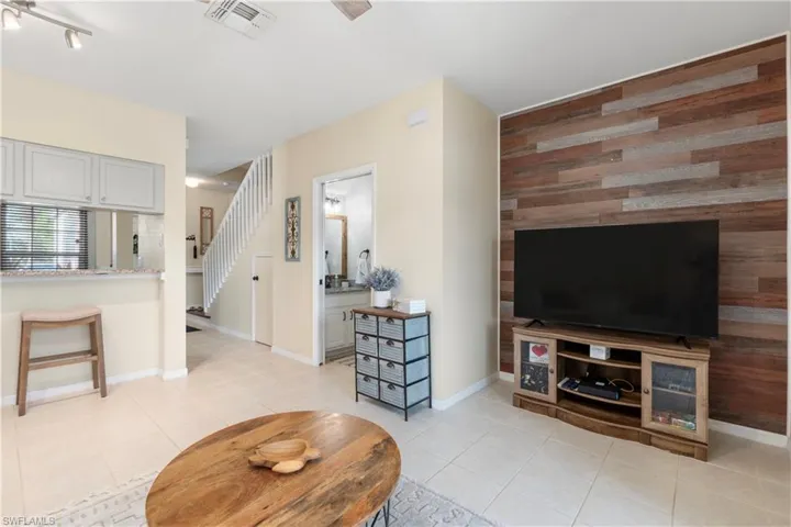 8068 Pacific Beach Dr, Fort Myers Fl 33966