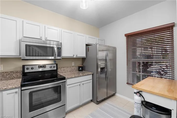 8068 Pacific Beach Dr, Fort Myers Fl 33966