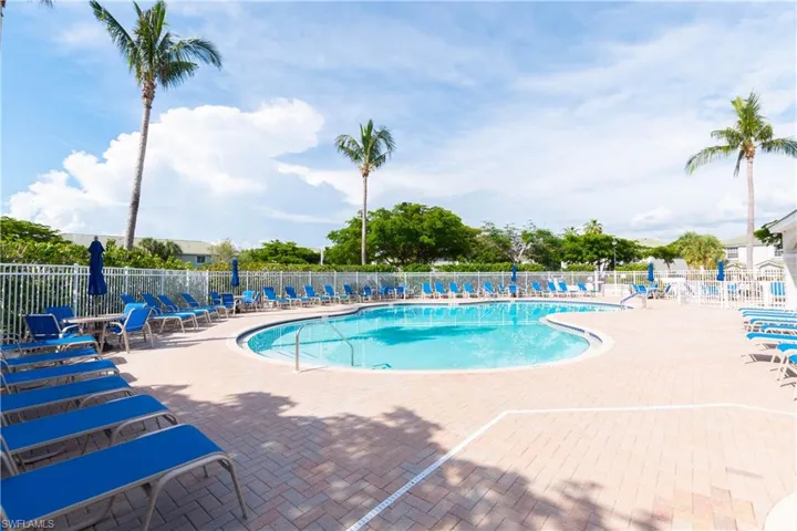 8068 Pacific Beach Dr, Fort Myers Fl 33966