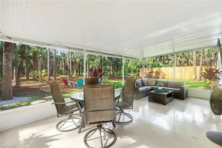 4400  11th SW AVE, Naples, FL 34116