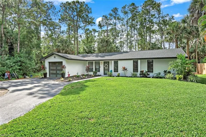 4400  11th SW AVE, Naples, FL 34116