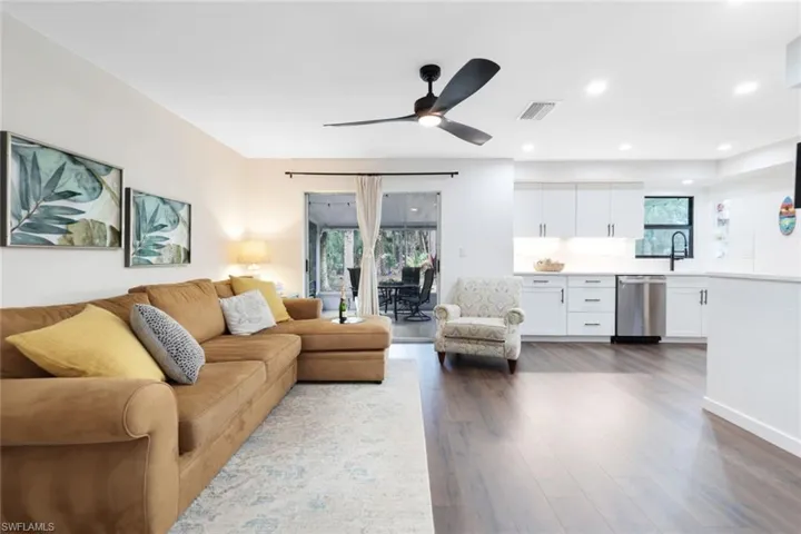 4400  11th SW AVE, Naples, FL 34116
