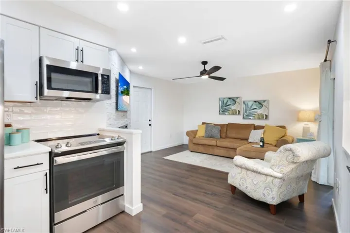 4400  11th SW AVE, Naples, FL 34116