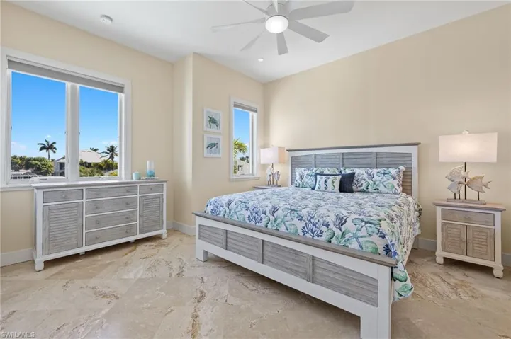 Spacious 2nd bedroom features a Kingsize bed.