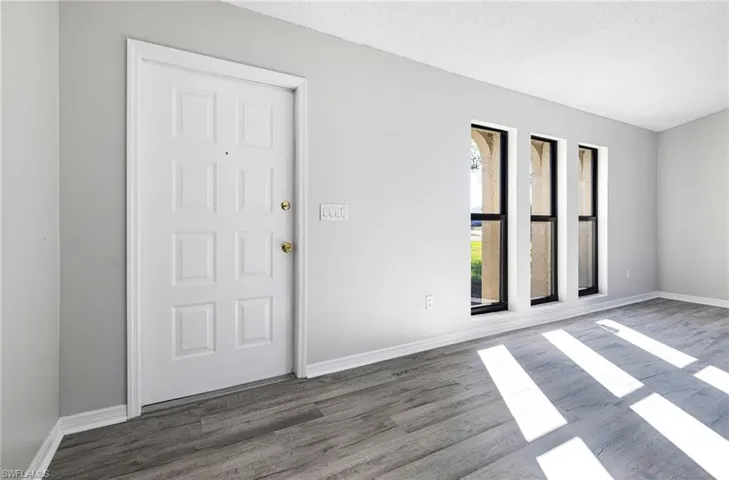 1013 Ne 11th St, Cape Coral Fl 33909