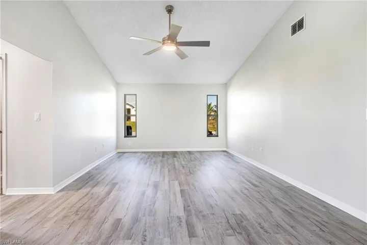 1013 Ne 11th St, Cape Coral Fl 33909