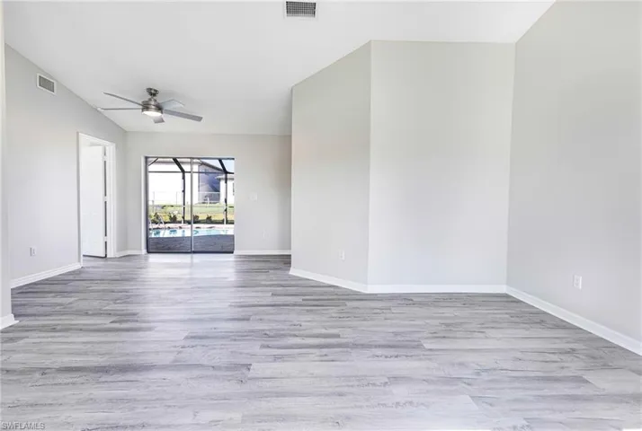 1013 Ne 11th St, Cape Coral Fl 33909
