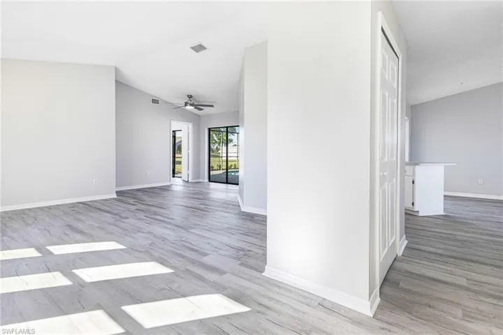 1013 Ne 11th St, Cape Coral Fl 33909