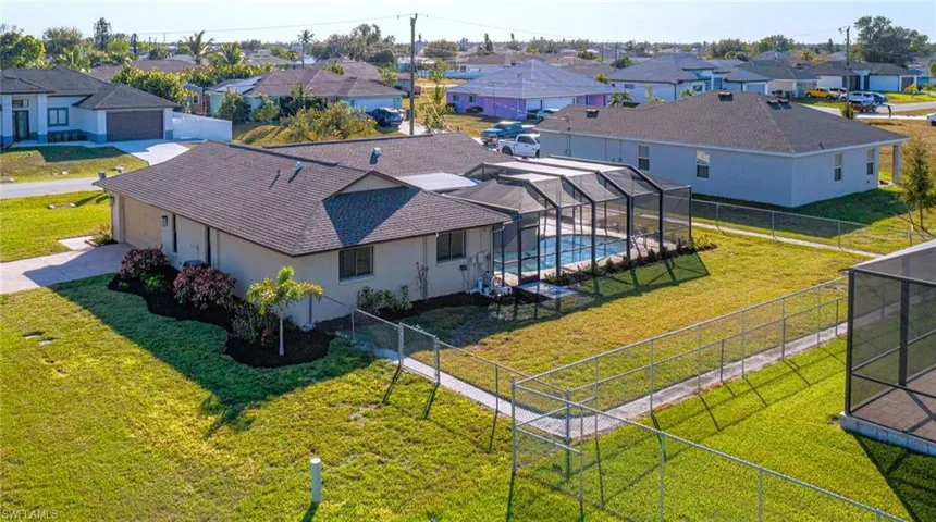1013 Ne 11th St, Cape Coral Fl 33909