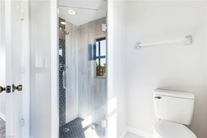 1013 Ne 11th St, Cape Coral Fl 33909