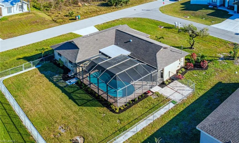 1013 Ne 11th St, Cape Coral Fl 33909