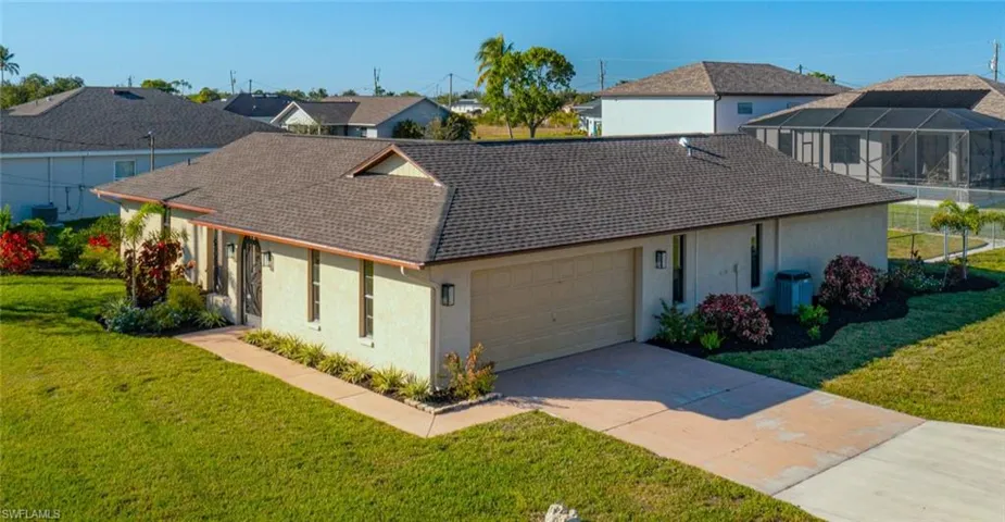 1013 Ne 11th St, Cape Coral Fl 33909