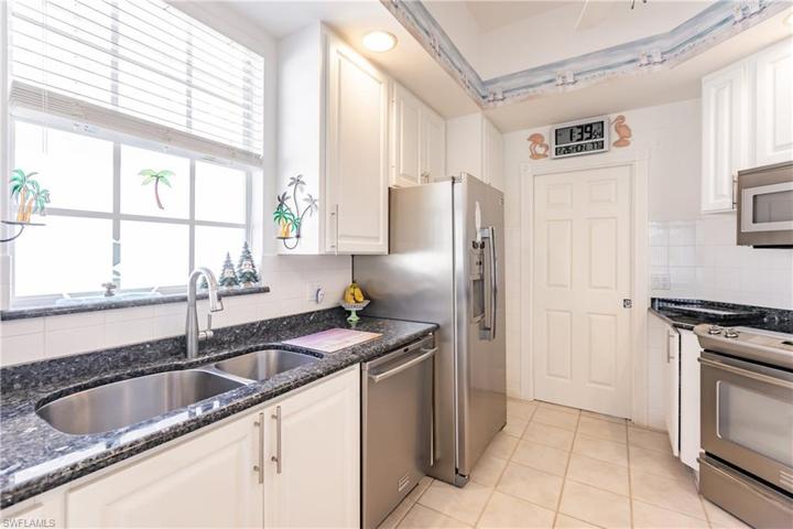 4285 Montalvo CT, NAPLES FL 34109