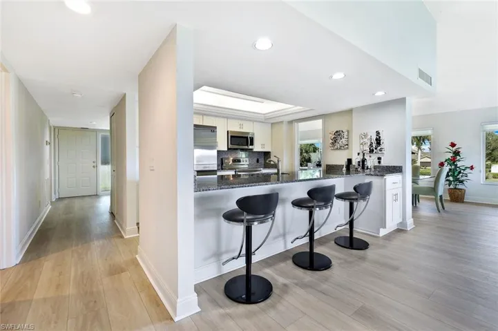 Breakfast Bar Island