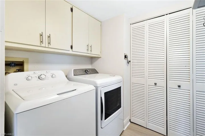 Large Utility Room- Full Size Washer & Dryer, Storage and Extra Shelf Storage