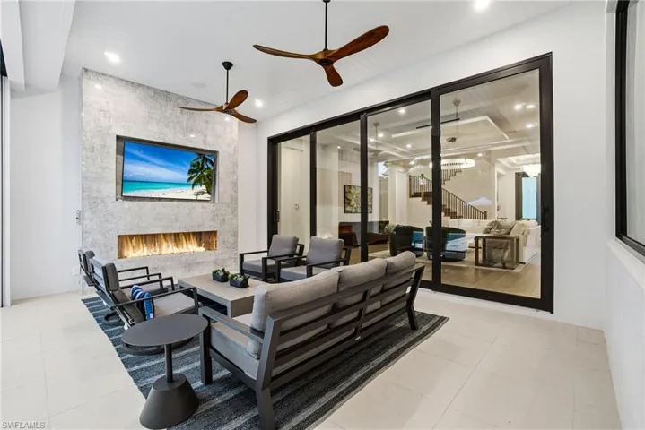 Outdoor living room