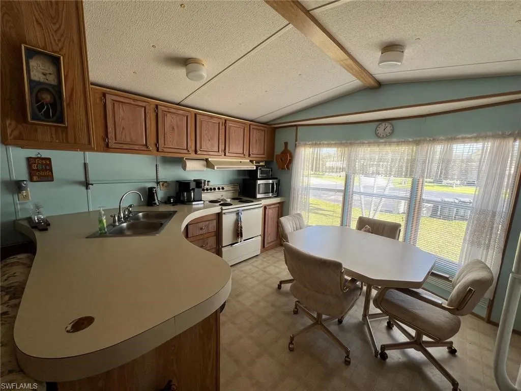 27300 Duvernay DR, Bonita Springs, FL 34135,225002998