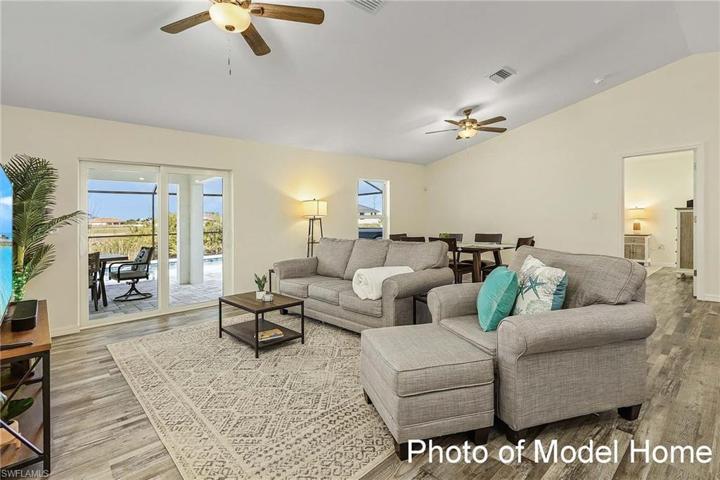 213 NW 10th TER, CAPE CORAL FL 33993