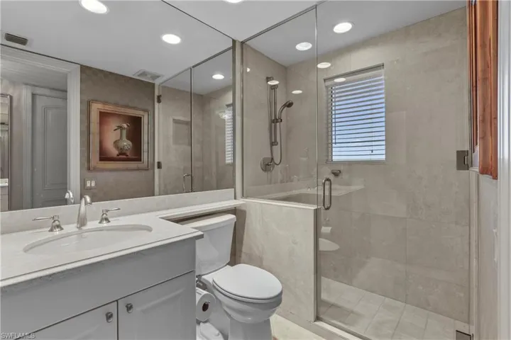 private bath for bedroom 1