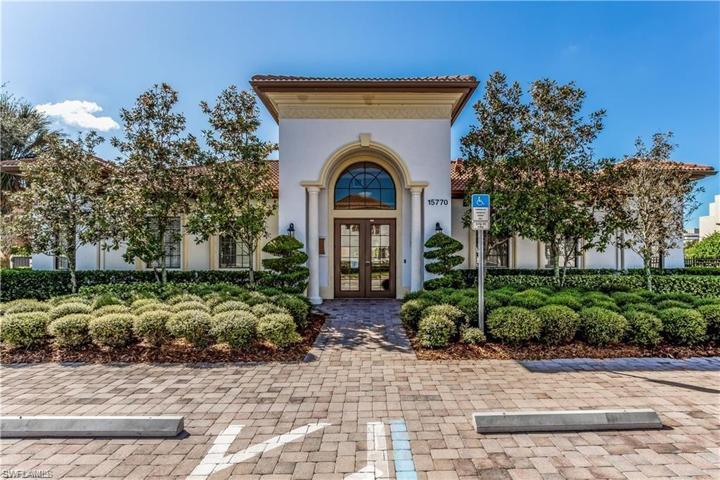 CLUB HOUSE OFFERING A FITNESS CENTER, GORGEOUS POOL & COMMUNITY ROOM.