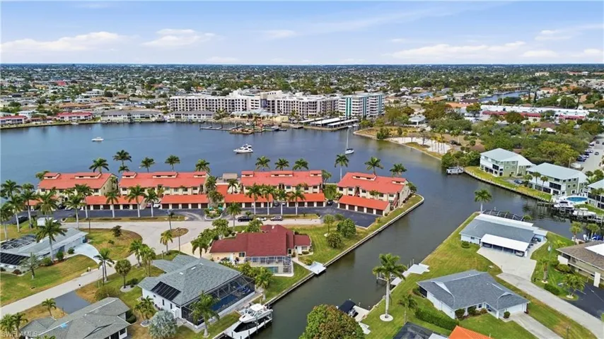 Bird's eye view of the house on the Sunnybrook Canal and Bimini Basin.