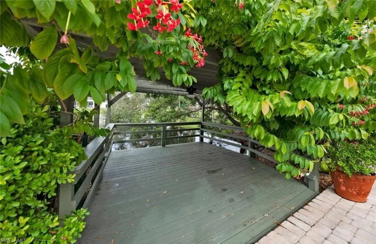 1245 Solana Rd, Naples, Florida 34103