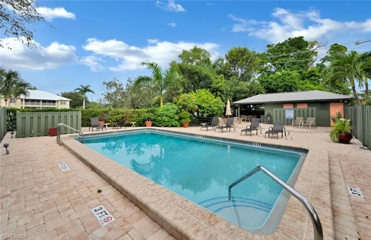 1245 Solana Rd, Naples, Florida 34103