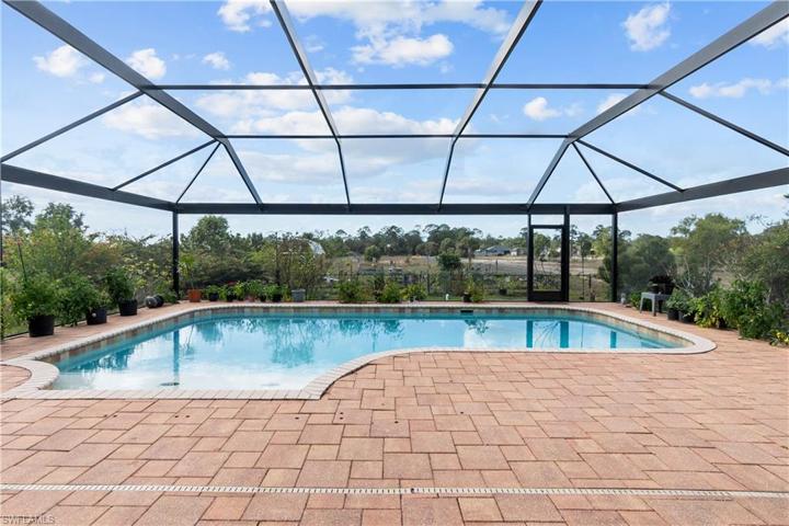 4285  20th NE ST, Naples, FL 34120