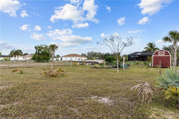 4285  20th NE ST, Naples, FL 34120