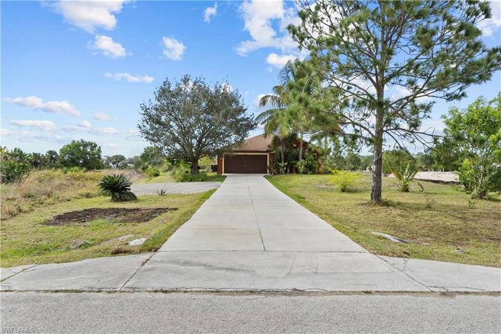 4285  20th NE ST, Naples, FL 34120