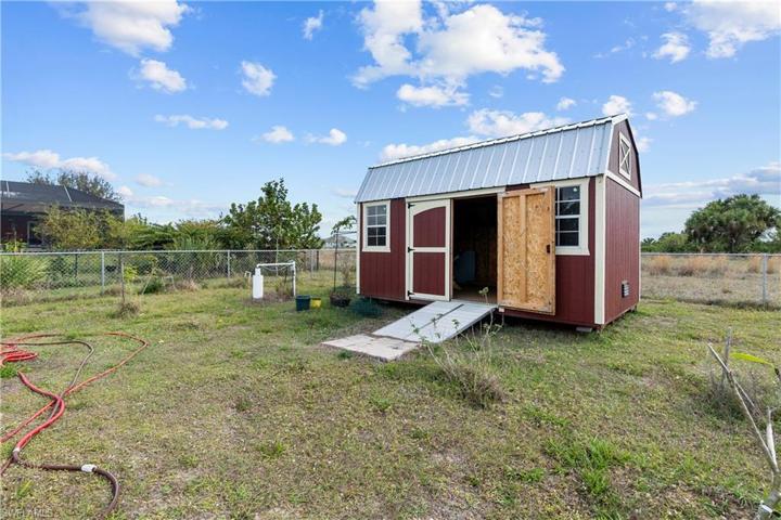 4285  20th NE ST, Naples, FL 34120