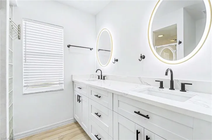 196 Palmetto Dunes Cir, Naples, Florida 34113