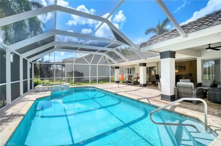 196 Palmetto Dunes Cir, Naples, Florida 34113