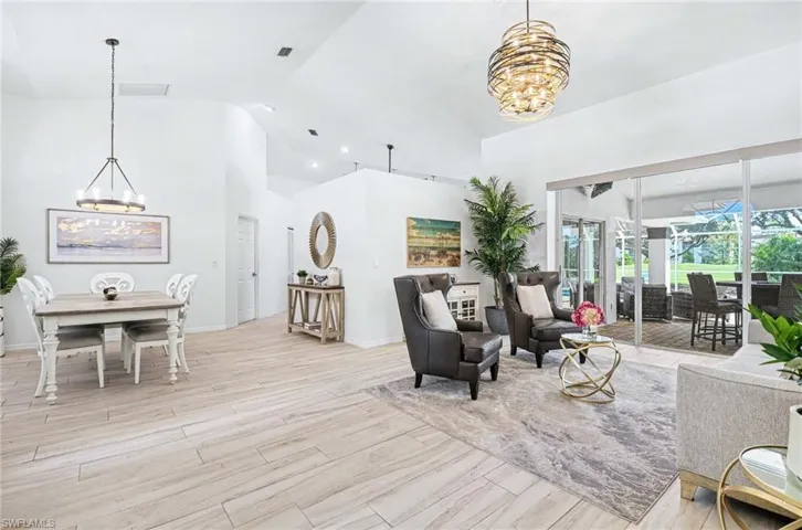 196 Palmetto Dunes Cir, Naples, Florida 34113