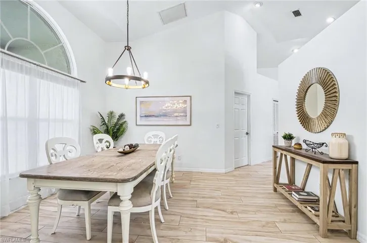 196 Palmetto Dunes Cir, Naples, Florida 34113