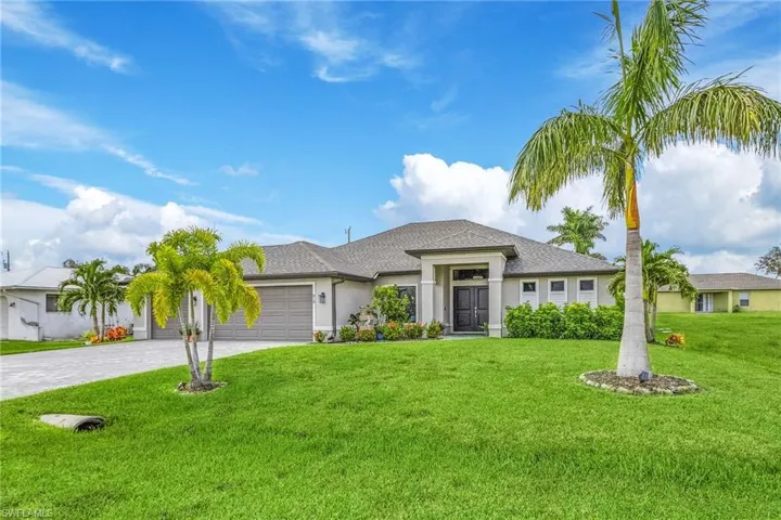 818 SW 9th  CT, Cape Coral, FL 33991