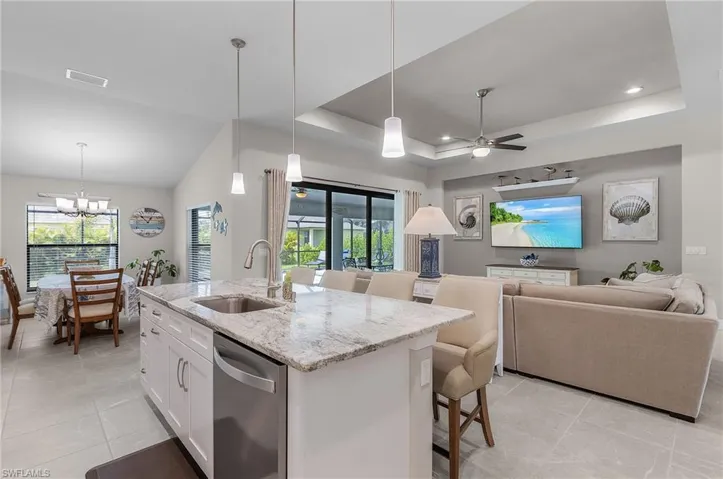 818 SW 9th  CT, Cape Coral, FL 33991