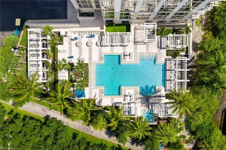 6897 Grenadier Blvd 1001, Naples, Florida 34108