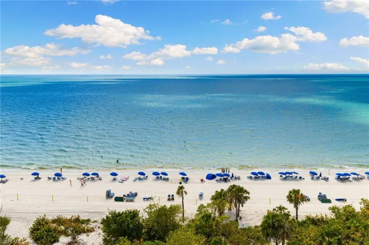 6897 Grenadier Blvd 1001, Naples, Florida 34108