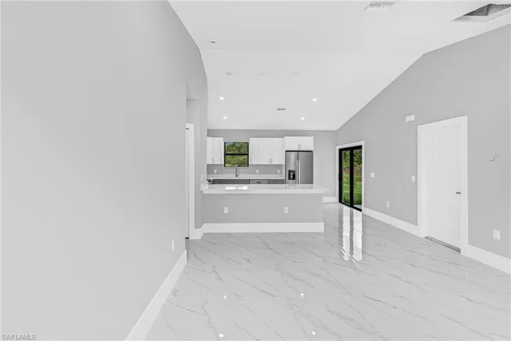 633 Windermere Dr, Lehigh Acres, Florida 33972